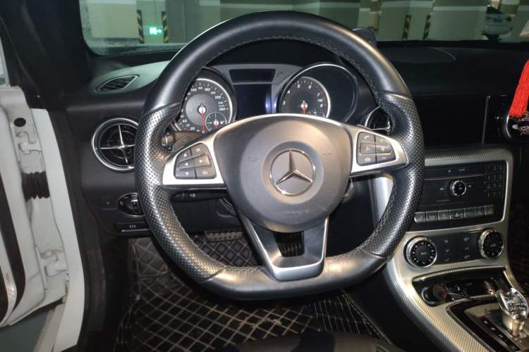 Used Mercedes-Benz SLC 2016 SLC 200 Dynamic Edition Steering Wheel