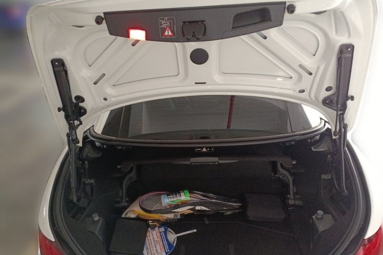 Used Mercedes-Benz SLC 2016 SLC 200 Fashion Model Trunk