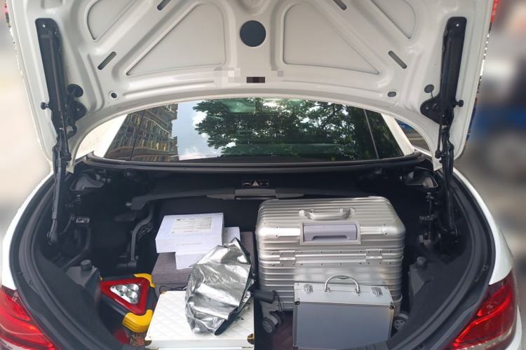 Used Mercedes-Benz SLC 2016 SLC 200 Fashion Model Trunk
