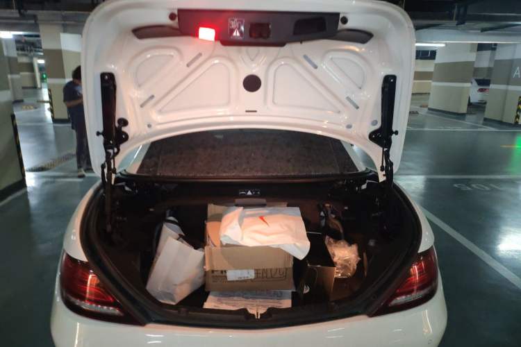 Used Mercedes-Benz SLC 2016 SLC 200 Dynamic Edition Trunk