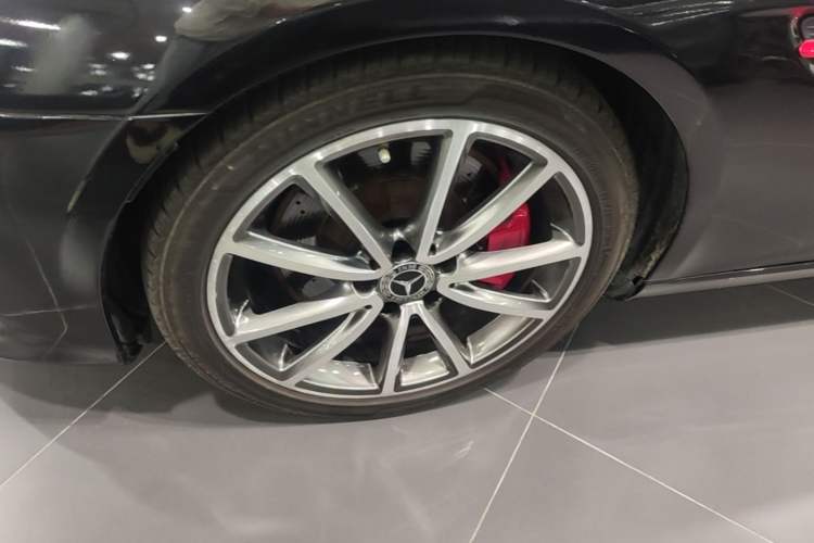 Used Mercedes-Benz SLC 2018 SLC 260 Zhu Yan Special Edition Left Front Wheel Hub