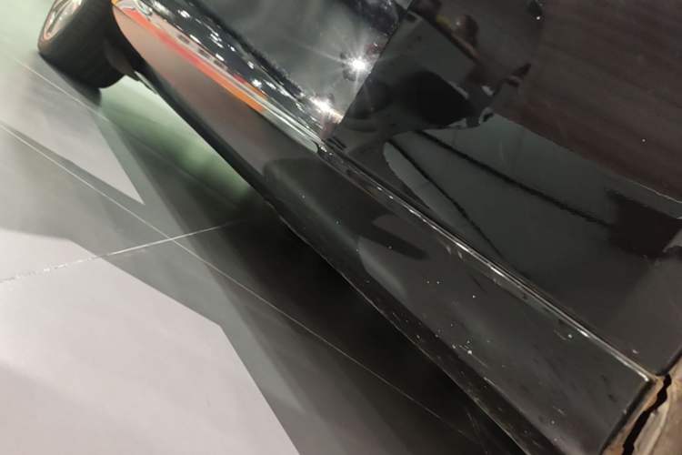 Used Mercedes-Benz SLC 2018 SLC 260 Zhu Yan Special Edition Right Side Sill
