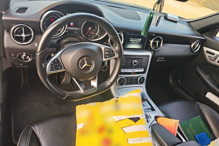 Used Mercedes-Benz SLC 2018 SLC 260 Dynamic Edition Center Console