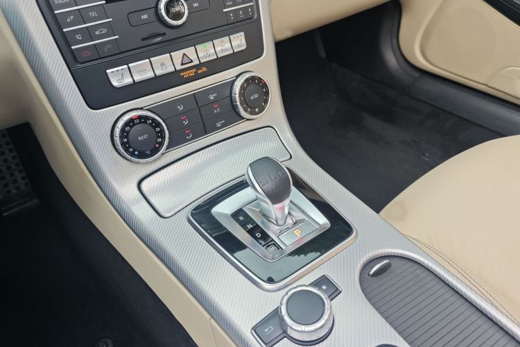 Used Mercedes-Benz SLC 2018 SLC 260 Dynamic Edition Interior 11
