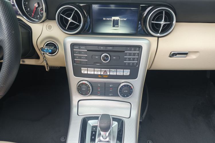 Used Mercedes-Benz SLC 2018 SLC 260 Dynamic Edition Interior 8
