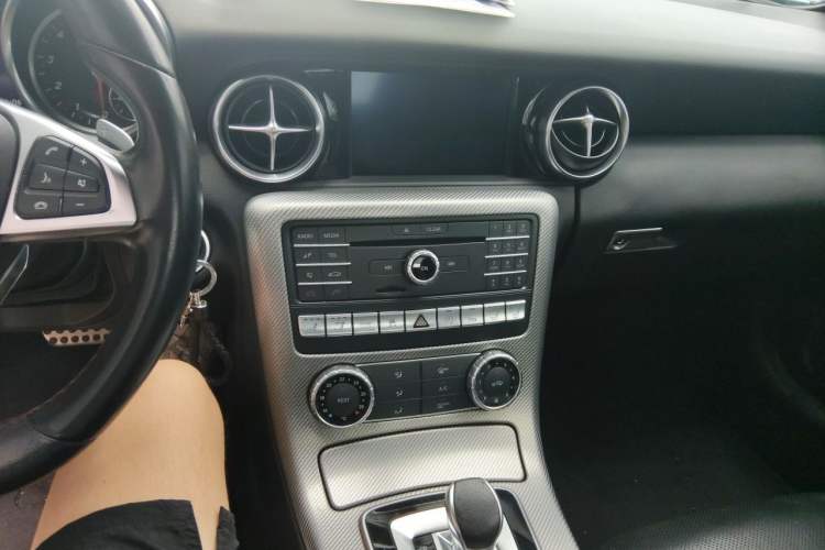 Used Mercedes-Benz SLC 2018 SLC 260 Dynamic Edition Audio And AC Panel