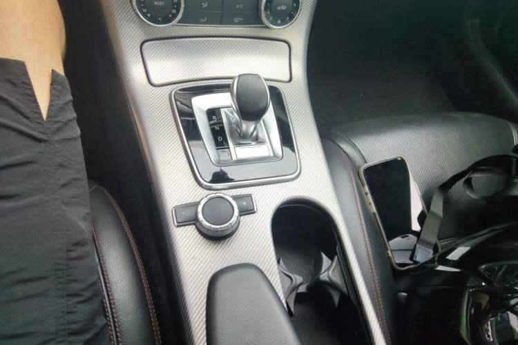 Used Mercedes-Benz SLC 2018 SLC 260 Dynamic Edition Gear Lever