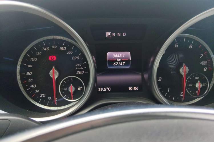 Used Mercedes-Benz SLC 2018 SLC 260 Dynamic Edition Odometer Close Up