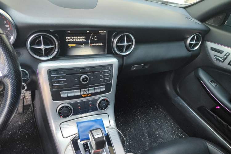 Used Mercedes-Benz SLC 2018 SLC 260 Dynamic Edition Audio And AC Panel