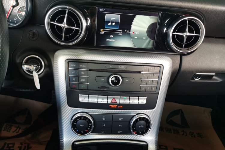 Used Mercedes-Benz SLC 2018 SLC 260 Dynamic Edition Audio And AC Panel