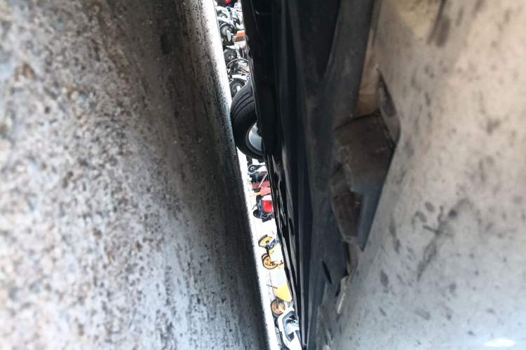 Used Mercedes-Benz SLC 2018 SLC 260 Dynamic Edition Chassis Front Left