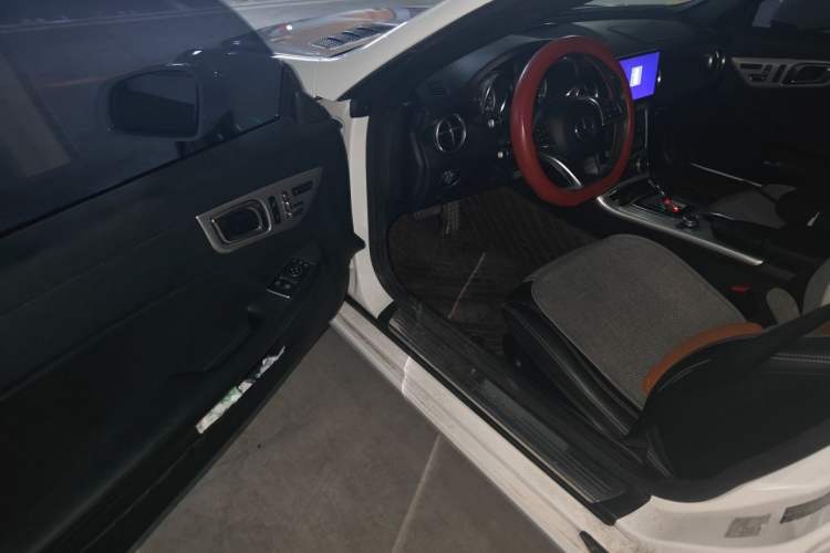 Used Mercedes-Benz SLC 2018 SLC 260 Dynamic Edition Driver Seat