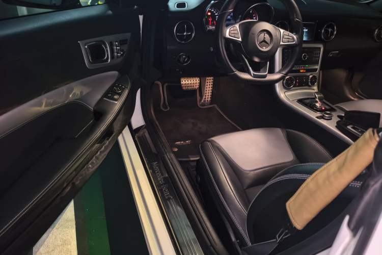 Used Mercedes-Benz SLC 2018 SLC 260 Dynamic Edition Driver Seat