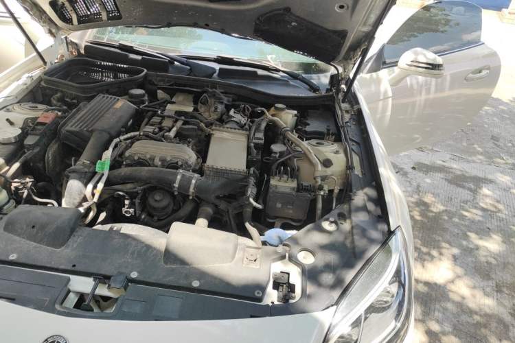 Used Mercedes-Benz SLC 2018 SLC 260 Dynamic Edition Engine Bay Left