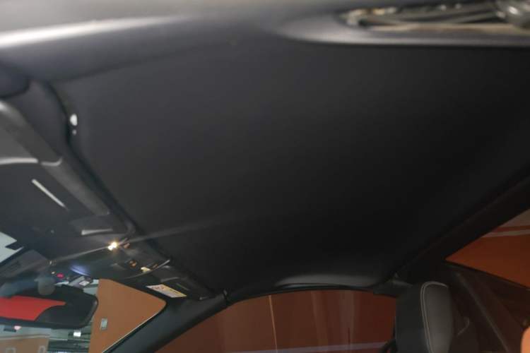 Used Mercedes-Benz SLC 2018 SLC 260 Dynamic Edition Headliner