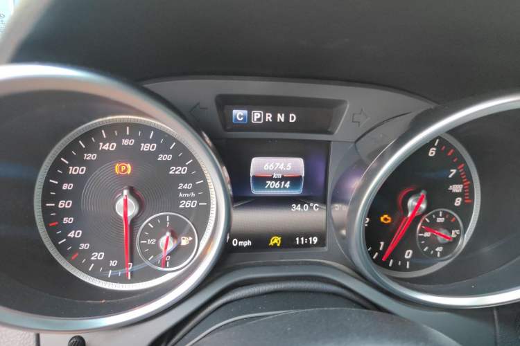 Used Mercedes-Benz SLC 2018 SLC 260 Dynamic Edition Odometer Close Up