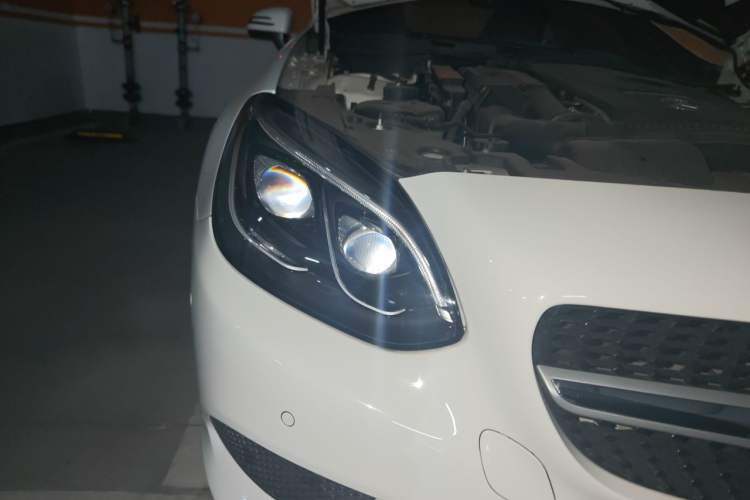 Used Mercedes-Benz SLC 2018 SLC 260 Dynamic Edition Right Front Headlight