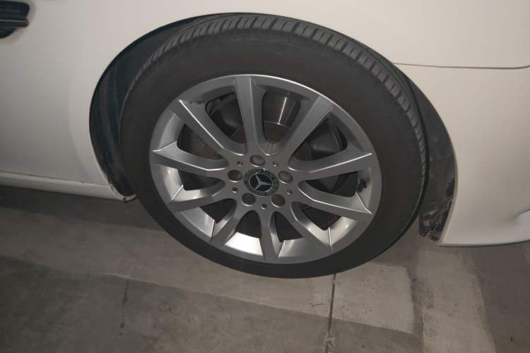 Used Mercedes-Benz SLC 2018 SLC 260 Dynamic Edition Right Front Wheel Hub