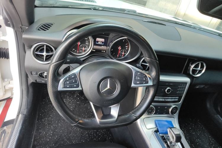 Used Mercedes-Benz SLC 2018 SLC 260 Dynamic Edition Steering Wheel