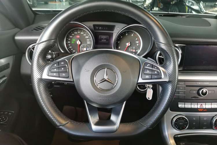 Used Mercedes-Benz SLC 2018 SLC 260 Dynamic Edition Steering Wheel