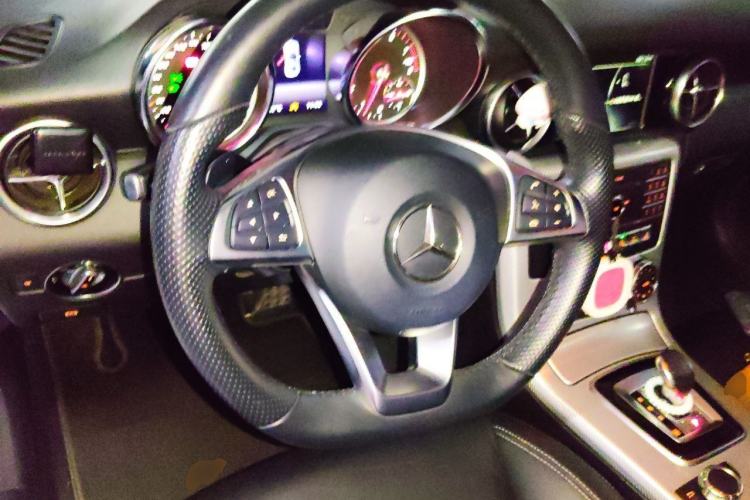 Used Mercedes-Benz SLC 2018 SLC 260 Dynamic Edition Steering Wheel