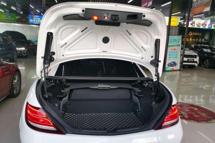 Used Mercedes-Benz SLC 2018 SLC 260 Dynamic Edition Trunk