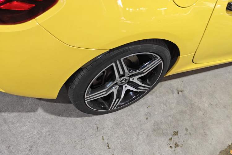 Used Mercedes-Benz SLC 2018 SLC 260 Dynamic Edition Right Rear Wheel Hub