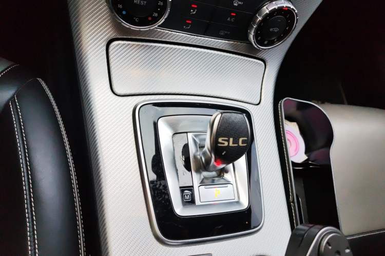 Used Mercedes-Benz SLC 2019 SLC 260 Jinyu Collector's Edition Gear Lever