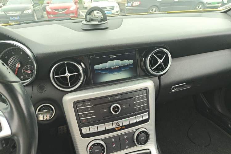 Used Mercedes-Benz SLC 2019 SLC 260 Jinyu Collector's Edition Audio And AC Panel