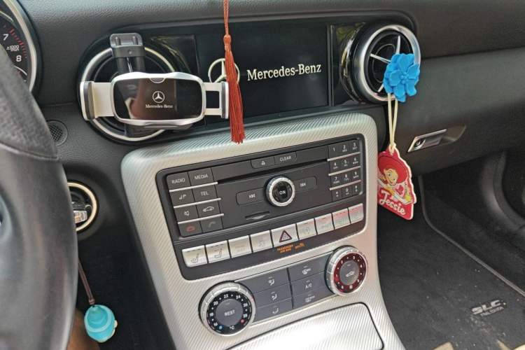 Used Mercedes-Benz SLC 2019 SLC 260 Jinyu Collector's Edition Audio And AC Panel