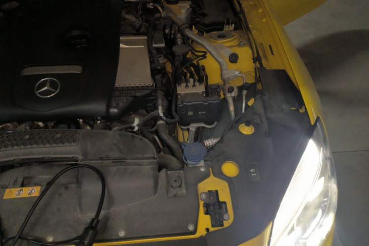 Used Mercedes-Benz SLC 2019 SLC 260 Jinyu Collector's Edition Engine Bay Left