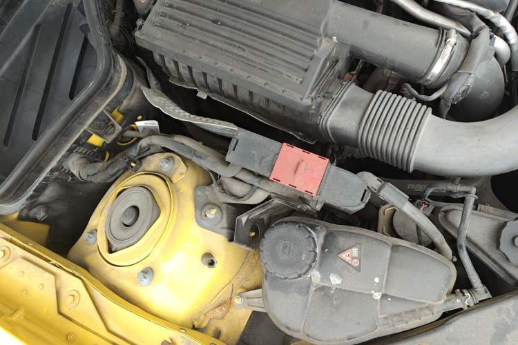 Used Mercedes-Benz SLC 2019 SLC 260 Jinyu Collector's Edition Engine Bay Left