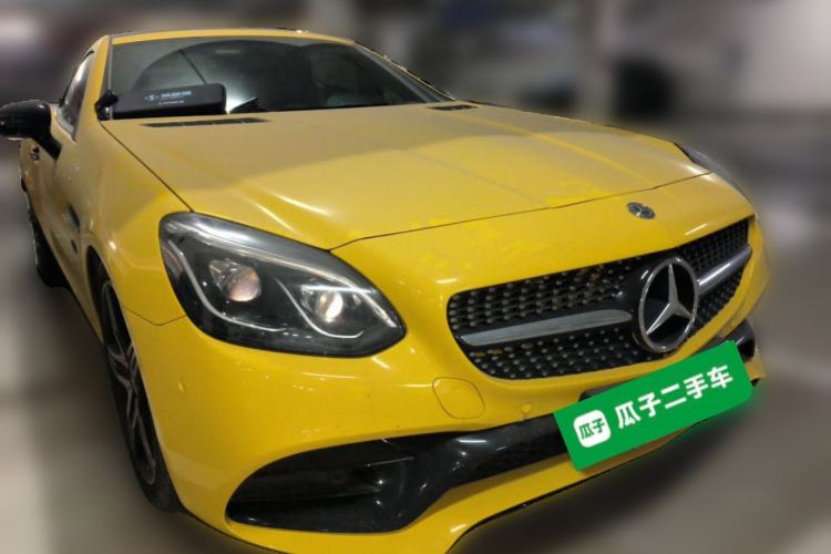 Used Mercedes-Benz SLC 2019 SLC 260 Jinyu Collector's Edition Front Right 45 Deg