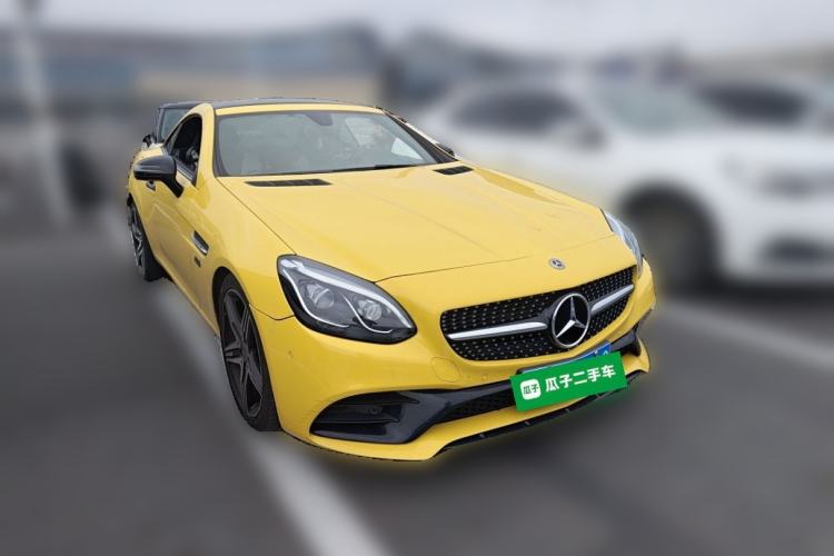 Used Mercedes-Benz SLC 2019 SLC 260 Jinyu Collector's Edition Front Right 45 Deg