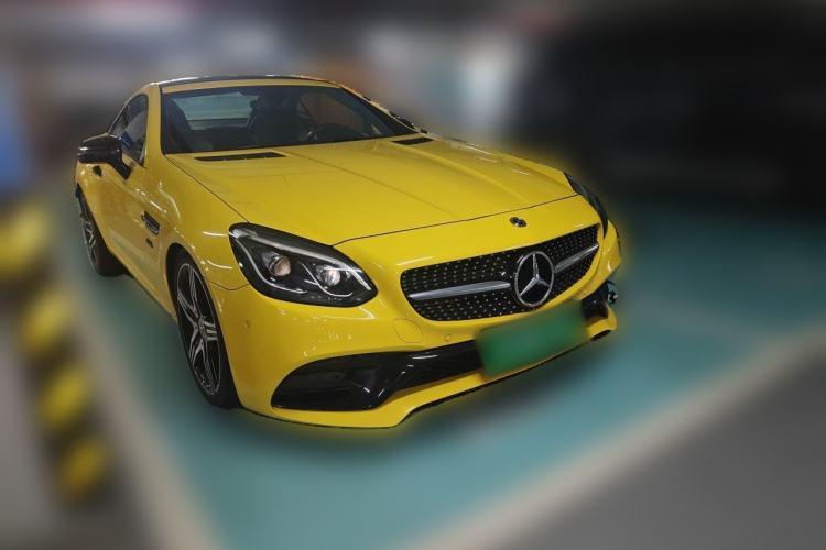 Used Mercedes-Benz SLC 2019 SLC 260 Jinyu Collector's Edition Front Right 45 Deg