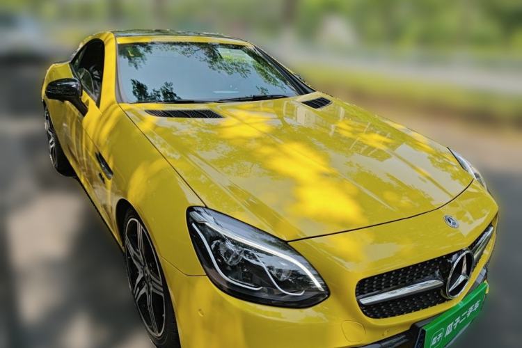 Used Mercedes-Benz SLC 2019 SLC 260 Jinyu Collector's Edition Front Right 45 Deg