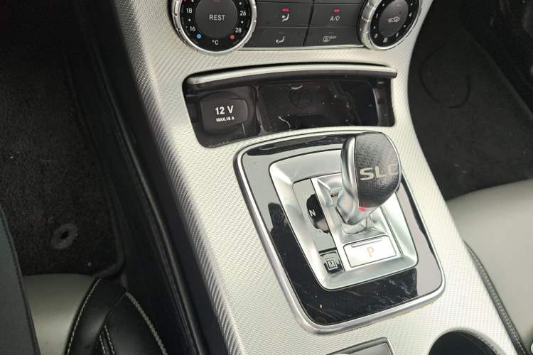 Used Mercedes-Benz SLC 2019 SLC 260 Jinyu Collector's Edition Gear Lever
