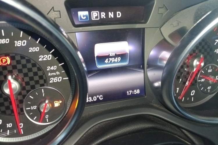 Used Mercedes-Benz SLC 2019 SLC 260 Jinyu Collector's Edition Odometer Close Up