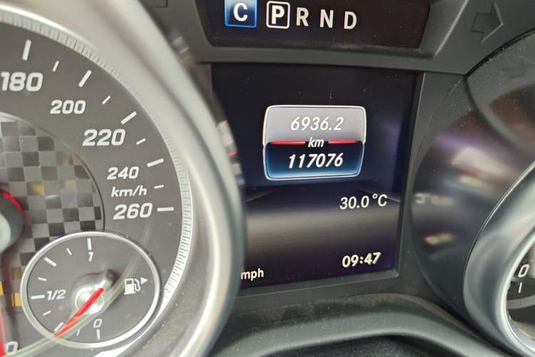 Used Mercedes-Benz SLC 2019 SLC 260 Jinyu Collector's Edition Odometer Close Up