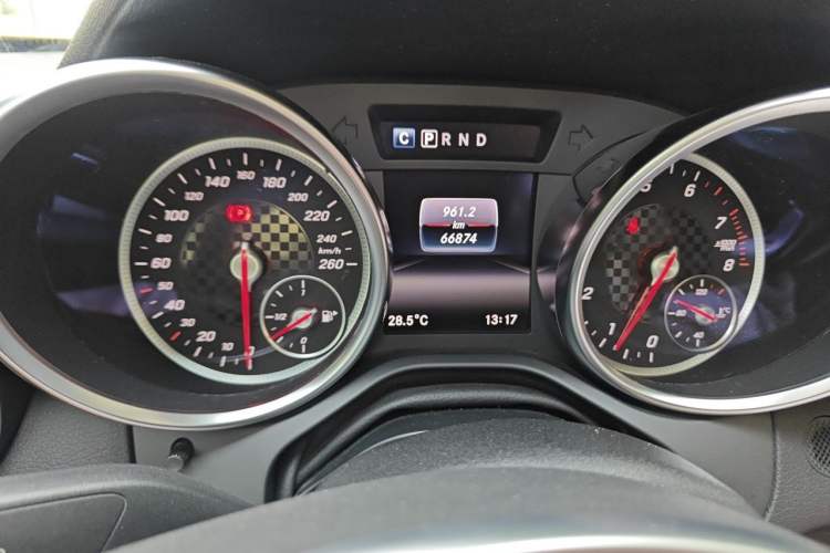 Used Mercedes-Benz SLC 2019 SLC 260 Jinyu Collector's Edition Odometer Close Up