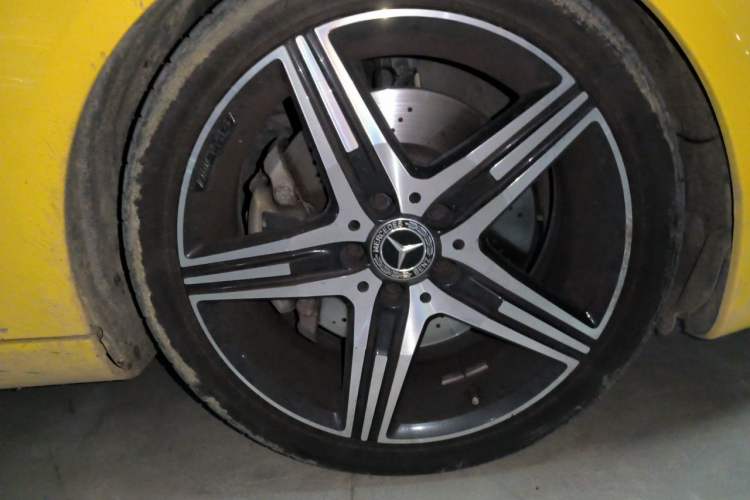 Used Mercedes-Benz SLC 2019 SLC 260 Jinyu Collector's Edition Right Front Wheel Hub