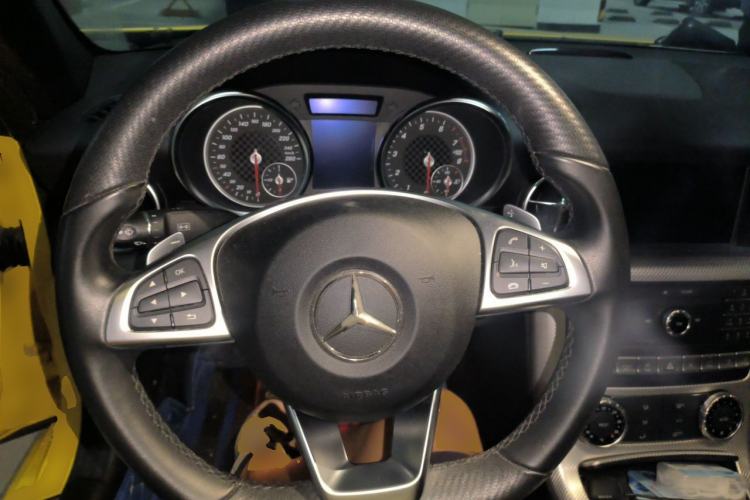 Used Mercedes-Benz SLC 2019 SLC 260 Jinyu Collector's Edition Steering Wheel