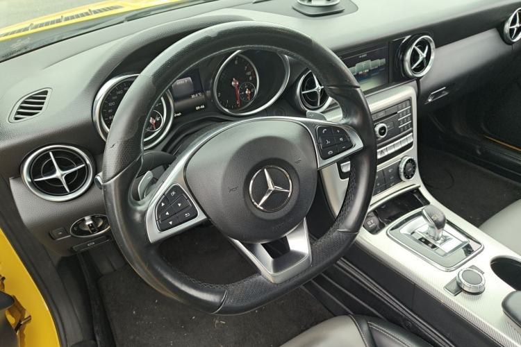 Used Mercedes-Benz SLC 2019 SLC 260 Jinyu Collector's Edition Steering Wheel