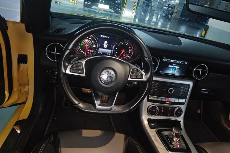 Used Mercedes-Benz SLC 2019 SLC 260 Jinyu Collector's Edition Steering Wheel