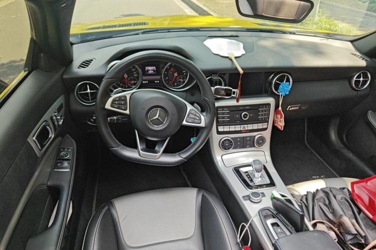 Used Mercedes-Benz SLC 2019 SLC 260 Jinyu Collector's Edition Steering Wheel