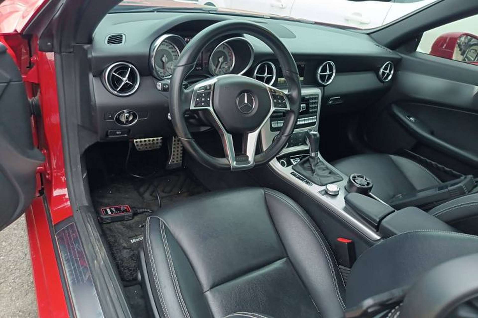 Used Mercedes-Benz SLK-Class 2011 SLK 200 Fashion Model Interior 2