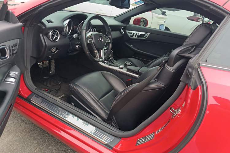 Used Mercedes-Benz SLK-Class 2011 SLK 200 Fashion Model Interior 3
