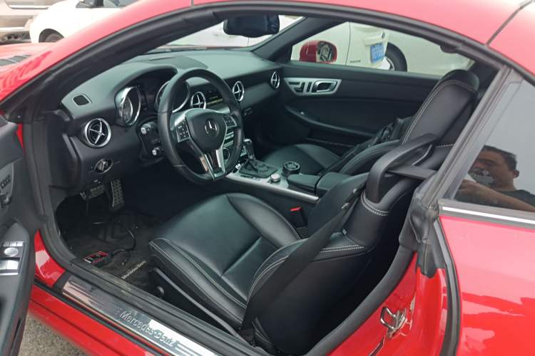 Used Mercedes-Benz SLK-Class 2011 SLK 200 Fashion Model Left Front Seat