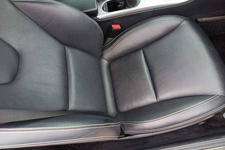 Used Mercedes-Benz SLK-Class 2011 SLK 200 Fashion Model Right Front Seat