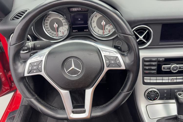 Used Mercedes-Benz SLK-Class 2011 SLK 200 Fashion Model Steering Wheel